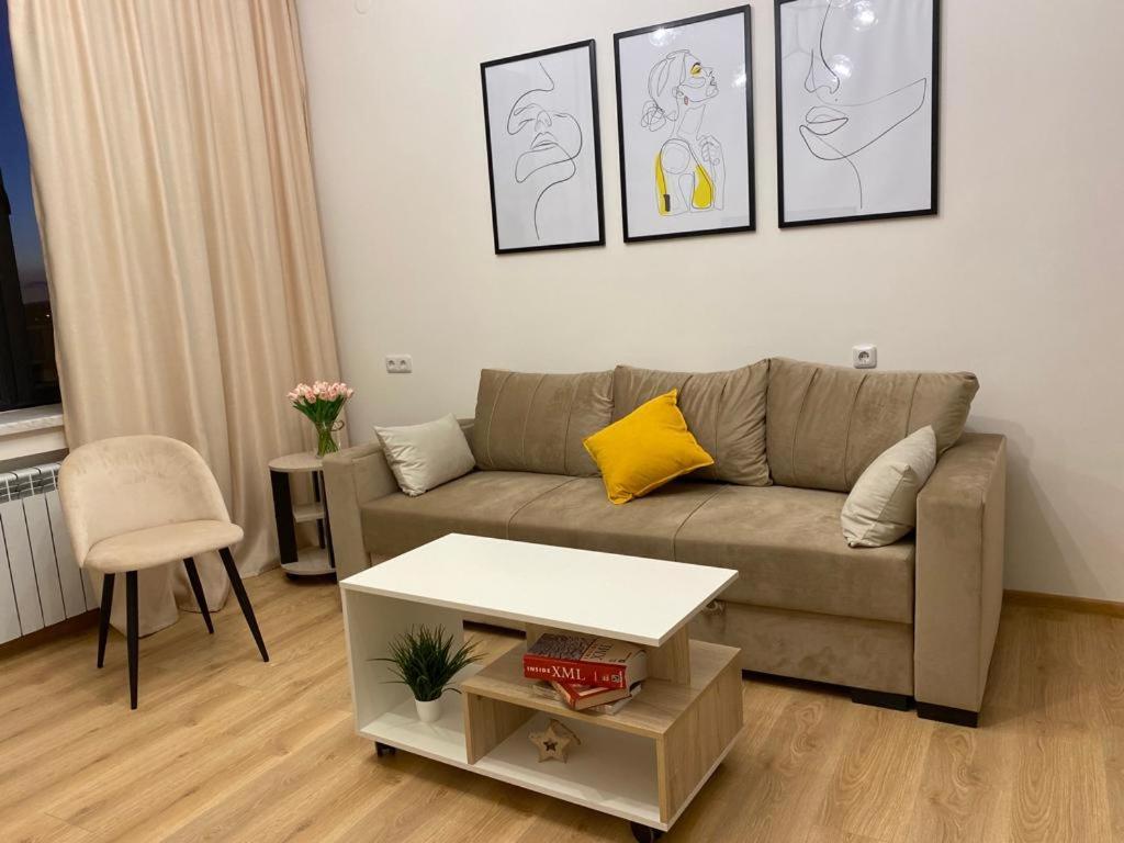 Beautiful Apartment With 3 Balconies In The Center Of Yerevan Ngoại thất bức ảnh